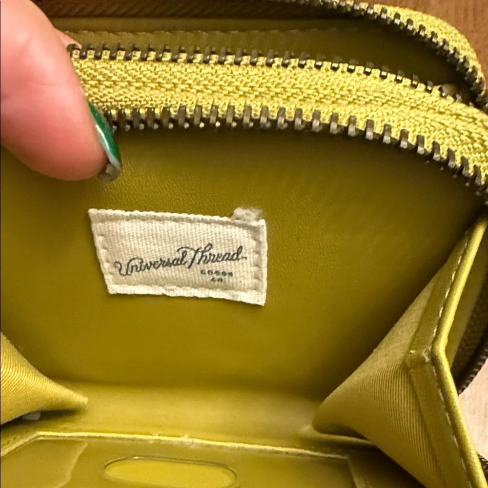 Universal Threads Yellow Leather Zip Wallet - Women - Picture 4 of 8